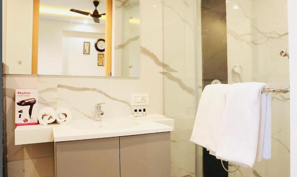 Hotel Blue Diamond Jaipur Bagian luar foto