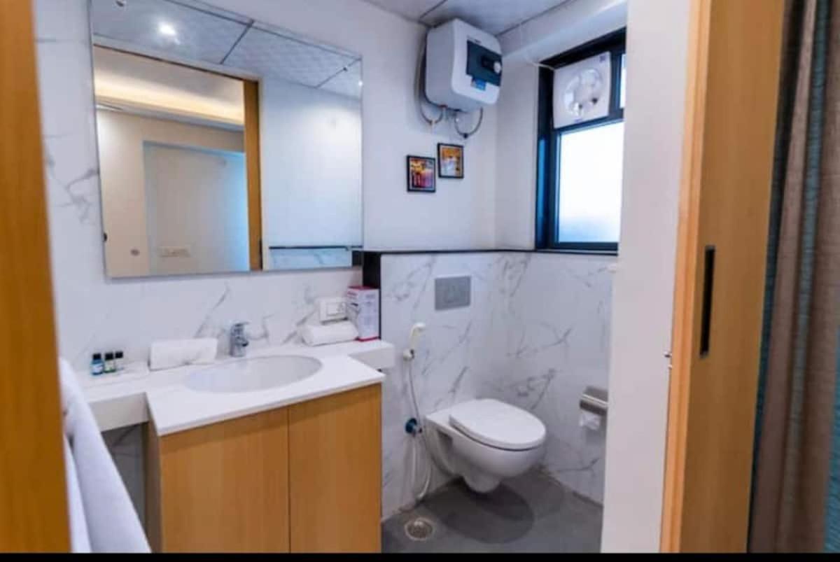 Hotel Blue Diamond Jaipur Bagian luar foto
