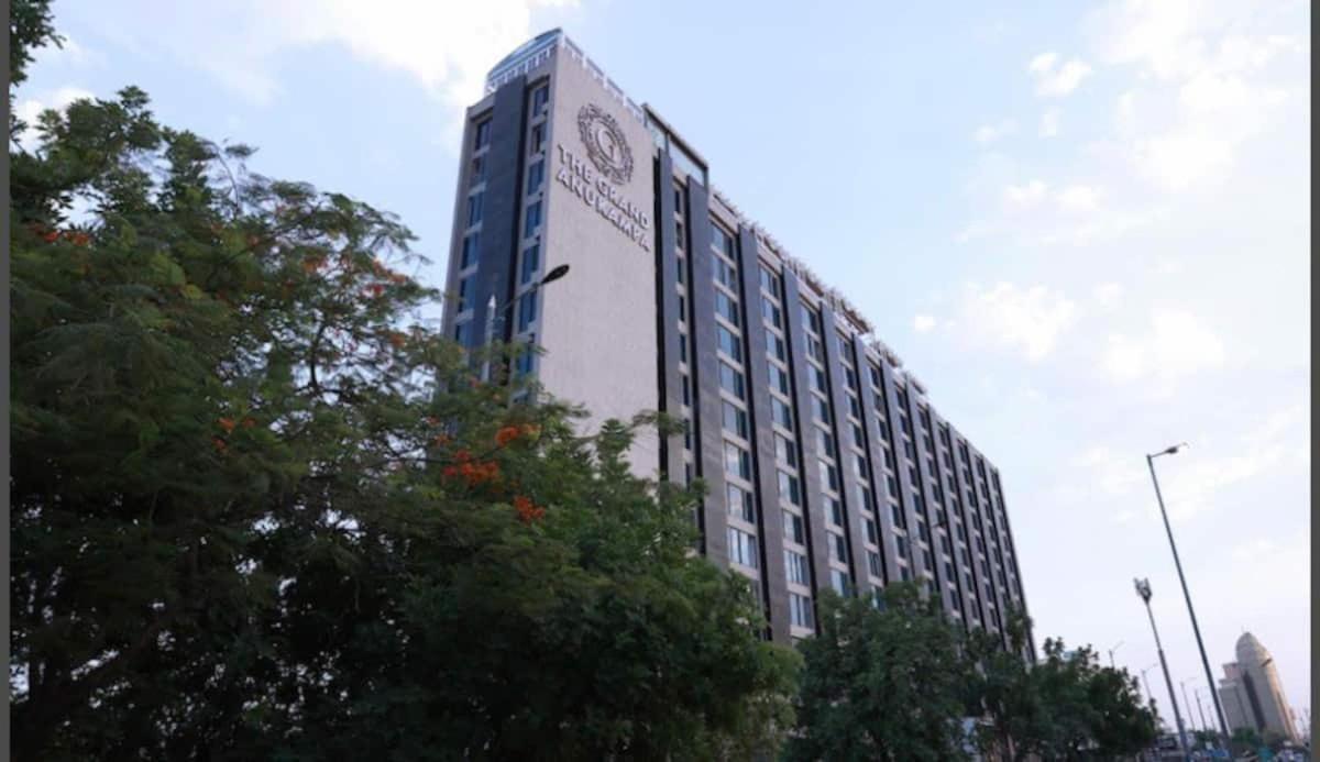 Hotel Blue Diamond Jaipur Bagian luar foto